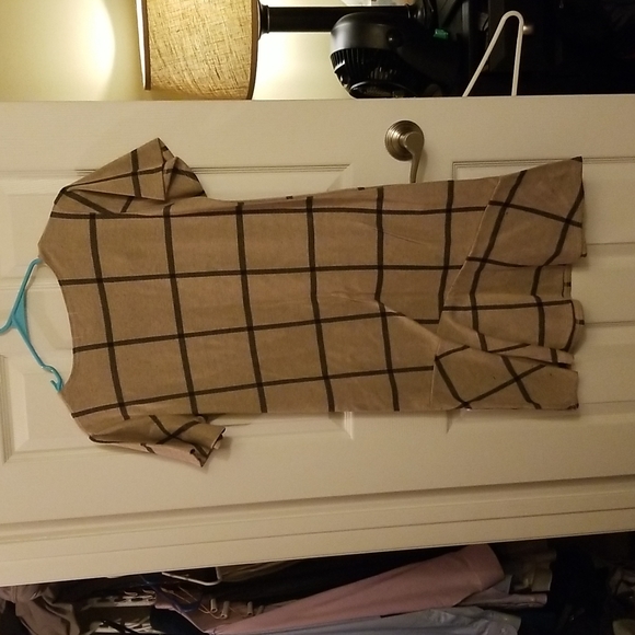 Tan and black box design dress, in excellent condition with no flaws - Picture 3 of 3